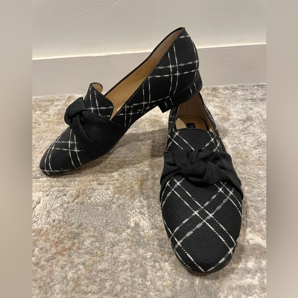 Isaac Mizrahi Season Black and White Bow Slip on Loafers Size 8M Like New! - Picture 5 of 9